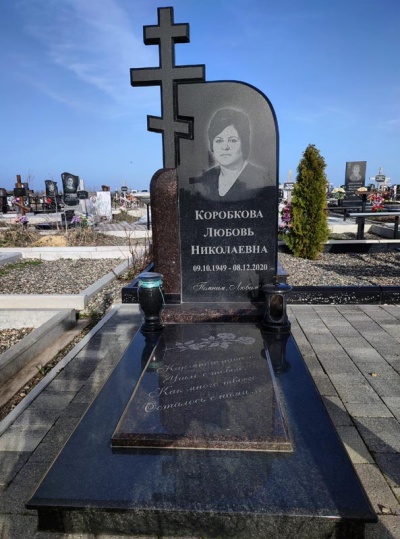 Гранитный памятник  «Православный»